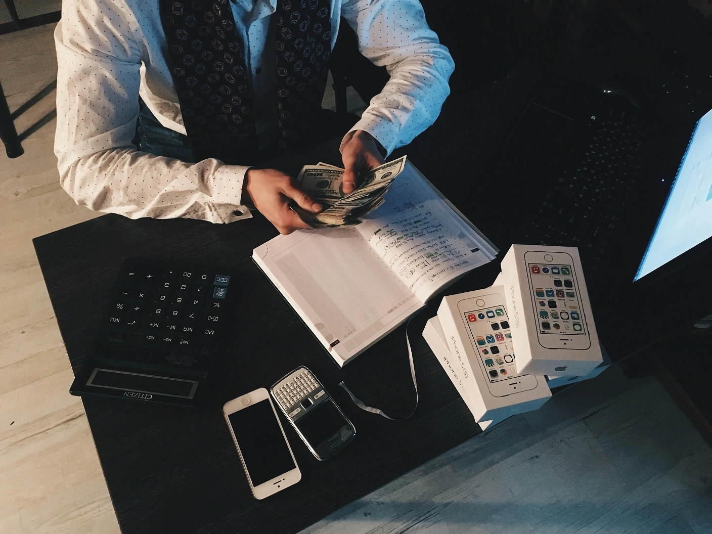 Bookkeeping 围绕战队历史战绩与选手数据实时同步，支持多维度对比。，极速电竞持续打磨更优质的服务。Practi - 极速电竞